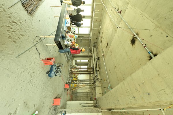 配资网上配资 死侍夫妇8年建庄园烂尾！欠210万工程款，天堂梦变噩梦